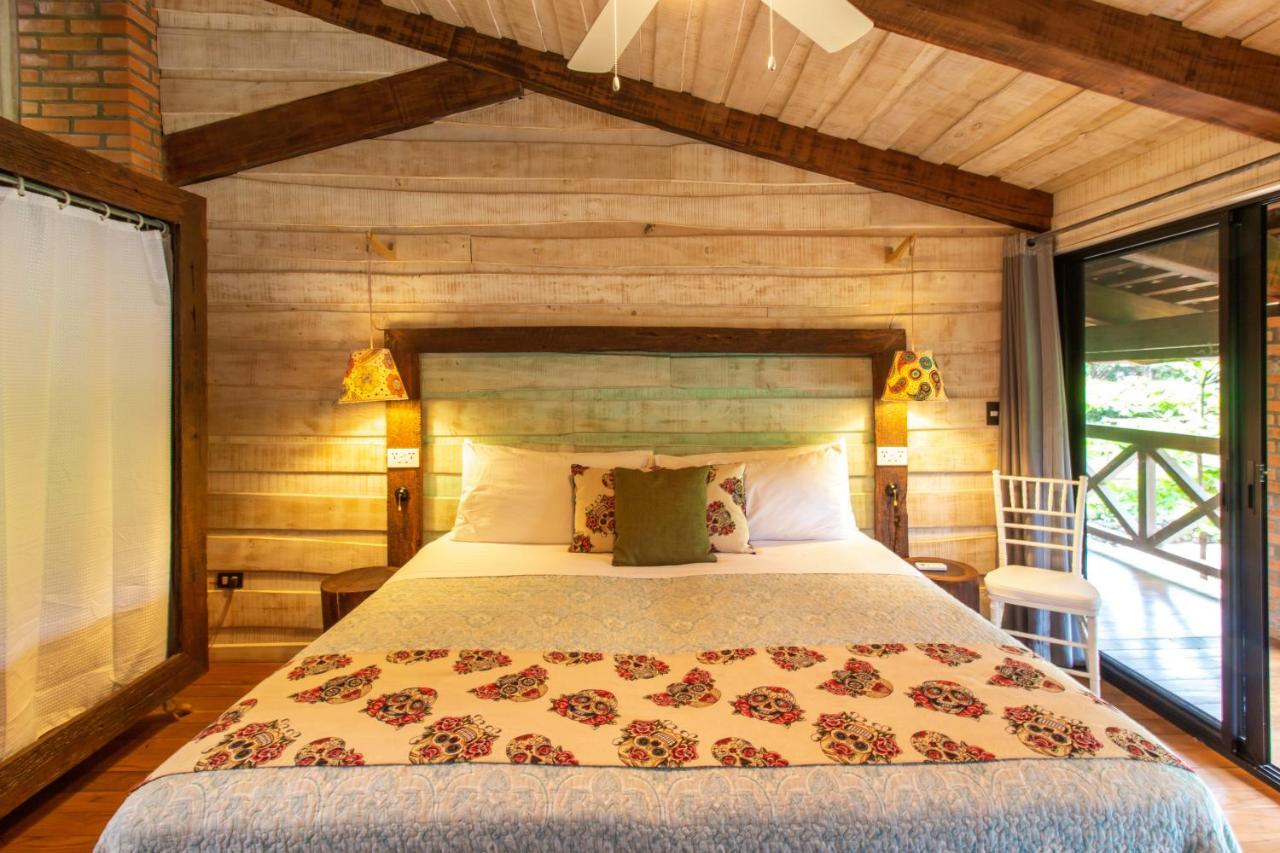 Playa Negra Latica Lodge מראה חיצוני תמונה
