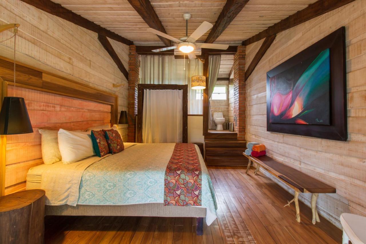 Playa Negra Latica Lodge מראה חיצוני תמונה