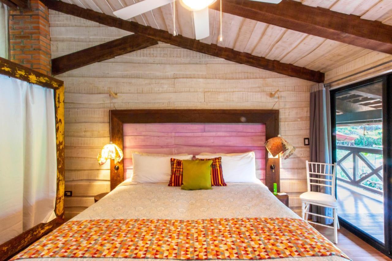 Playa Negra Latica Lodge מראה חיצוני תמונה